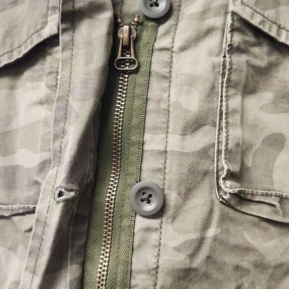 Old Navy Camo Shirt Jacket Lightweight S - Picture 4 of 10